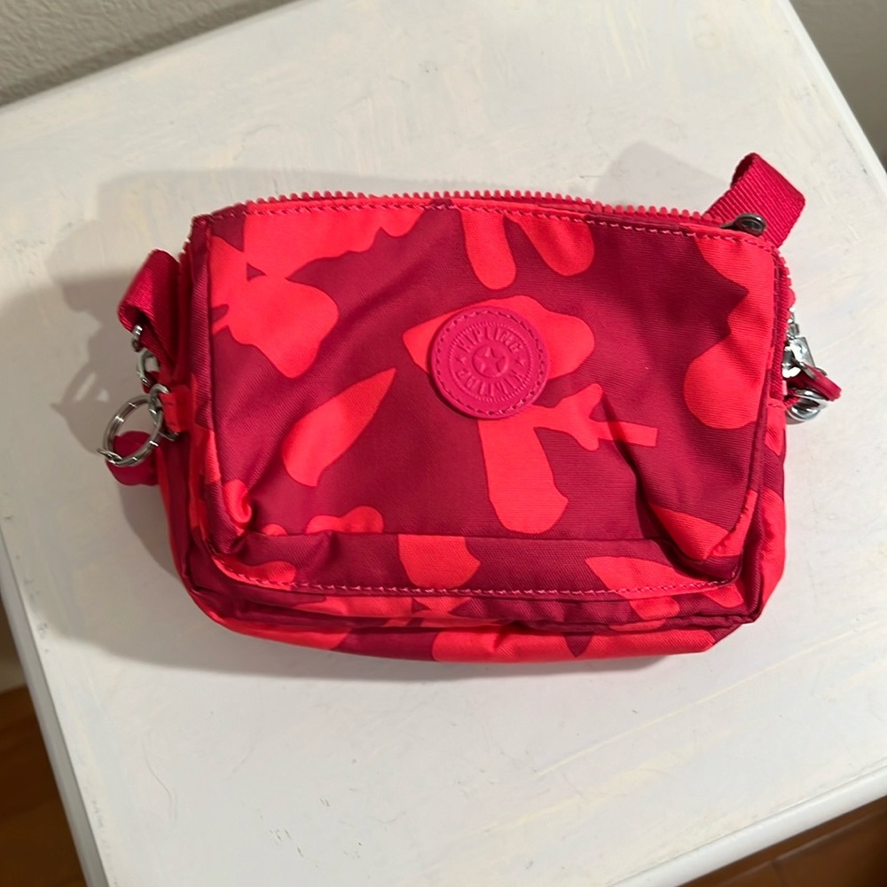 Cute Tropical Crossbody / Waist Bag. NWOT